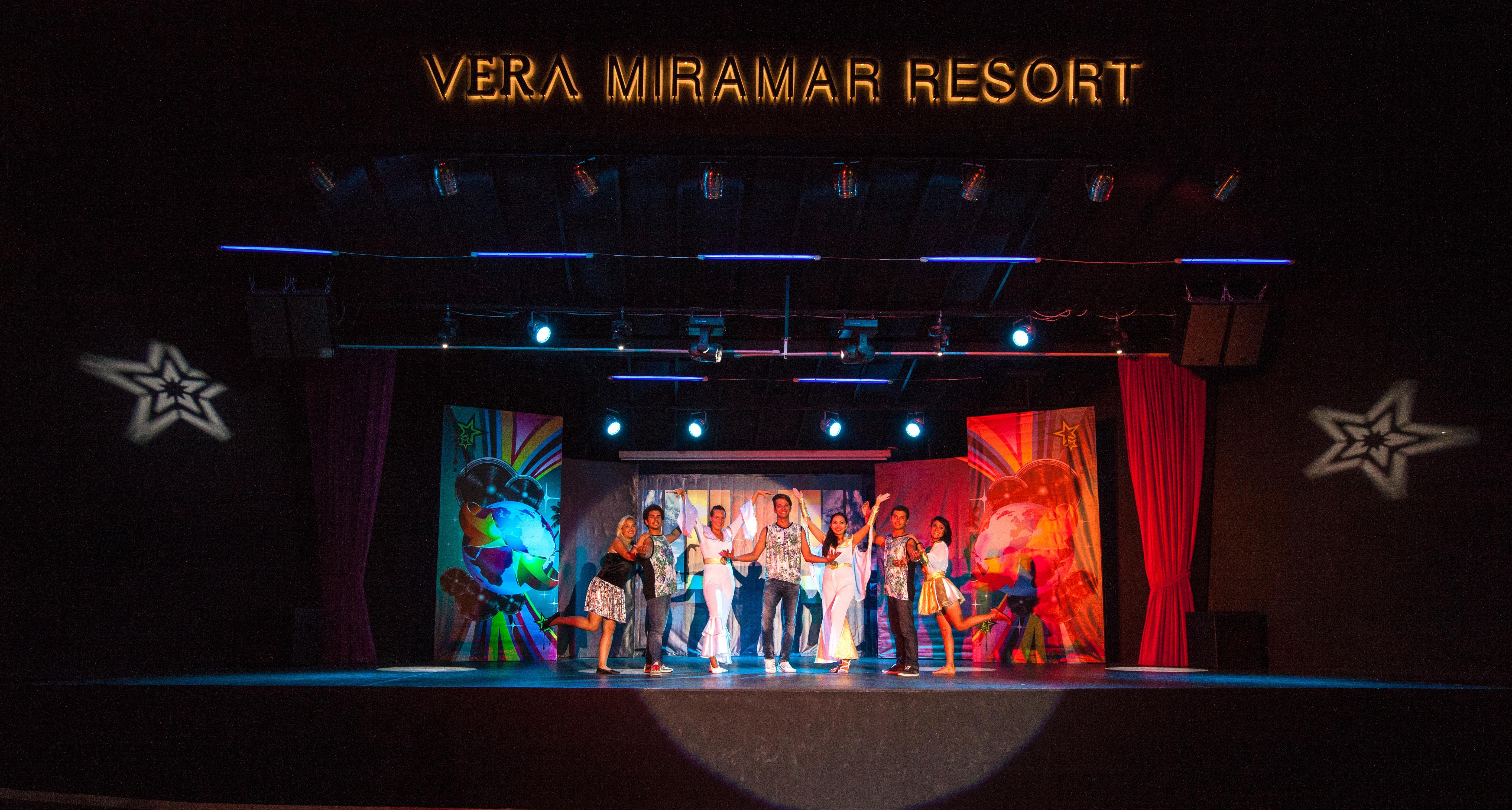 Labranda Tmt בודרום מראה חיצוני תמונה The stage of the resort's main theater