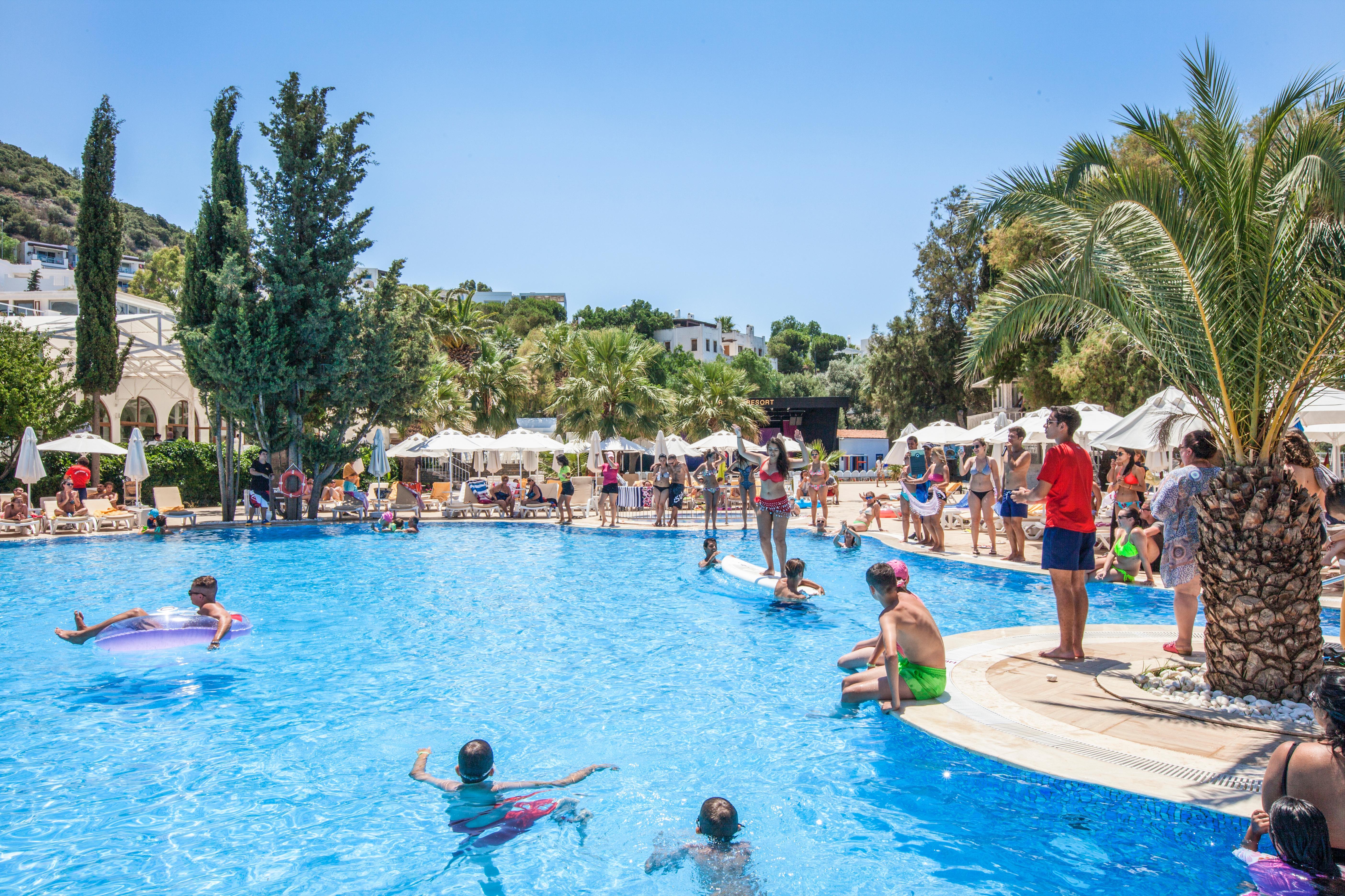 Labranda Tmt בודרום מראה חיצוני תמונה A swimming pool in a hotel in Turkey