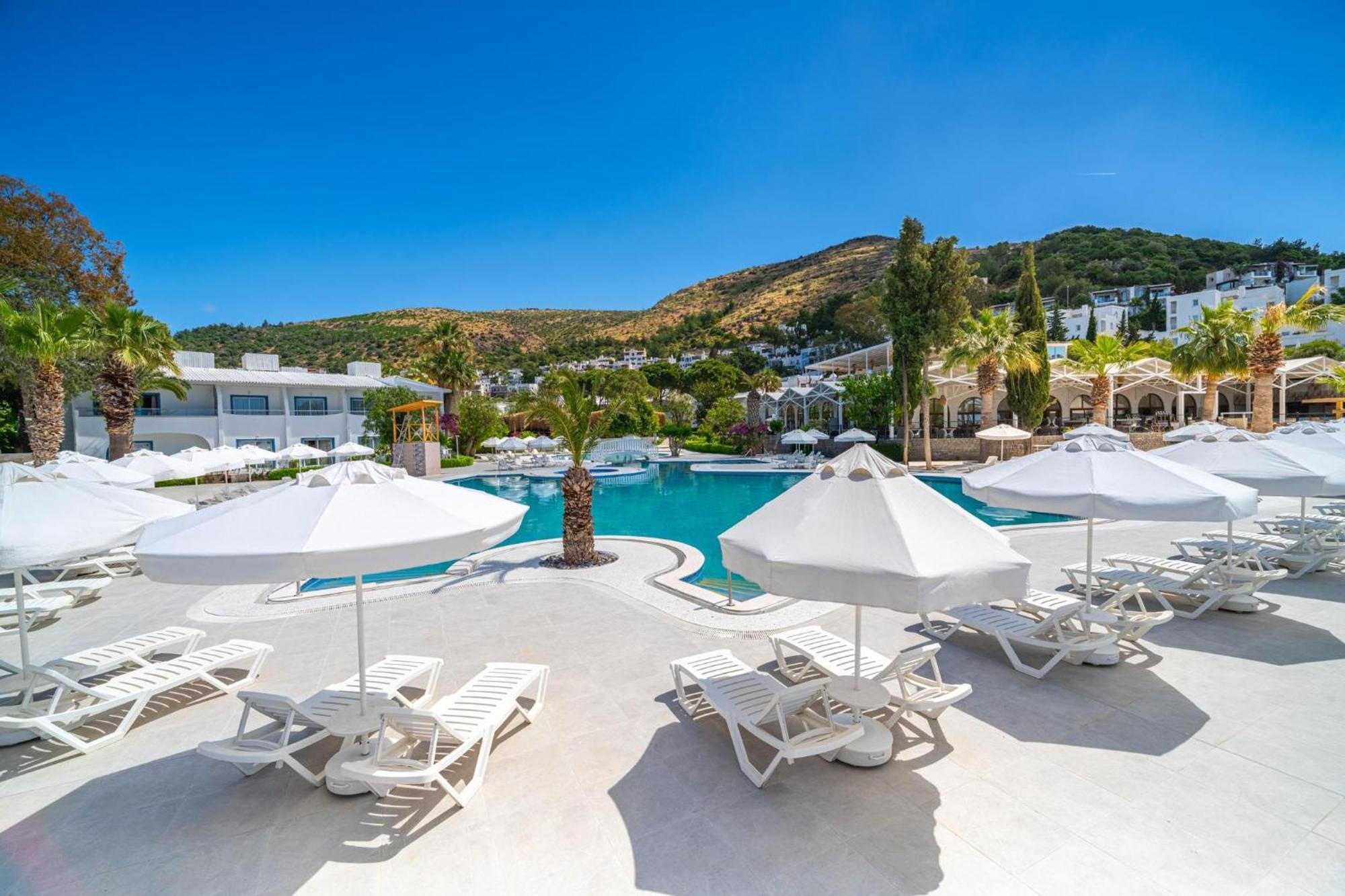 Labranda Tmt בודרום מראה חיצוני תמונה The resort's main pool
