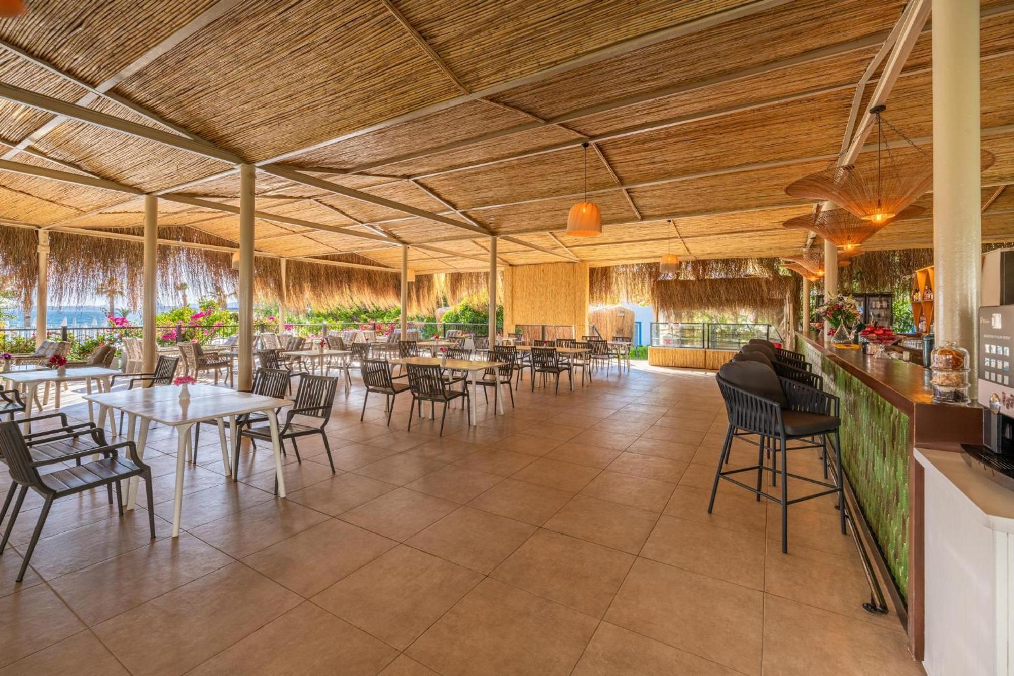 Labranda Tmt בודרום מראה חיצוני תמונה Restaurant at the resort