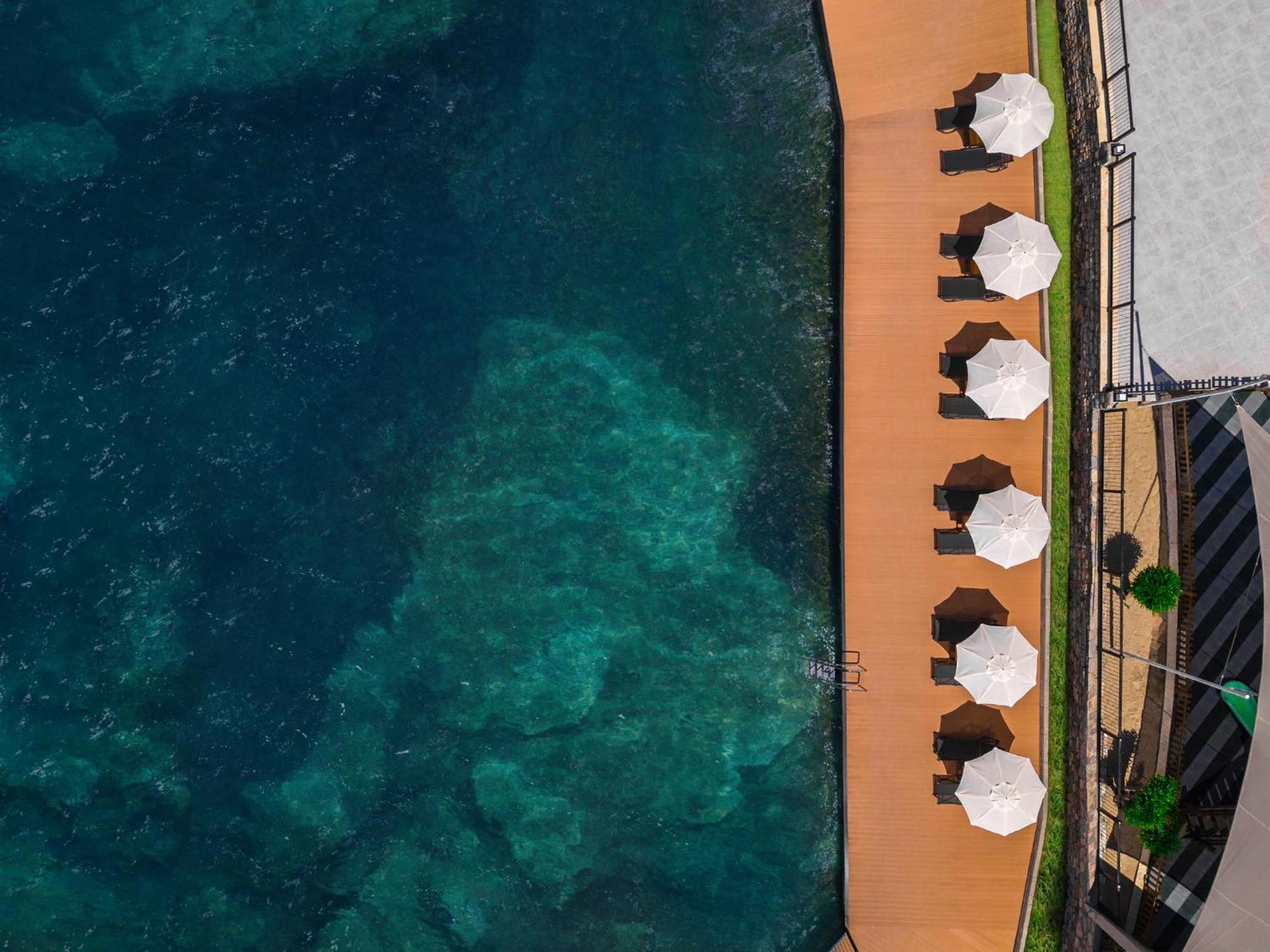 Labranda Tmt בודרום מראה חיצוני תמונה Aerial view of the pool at the hotel